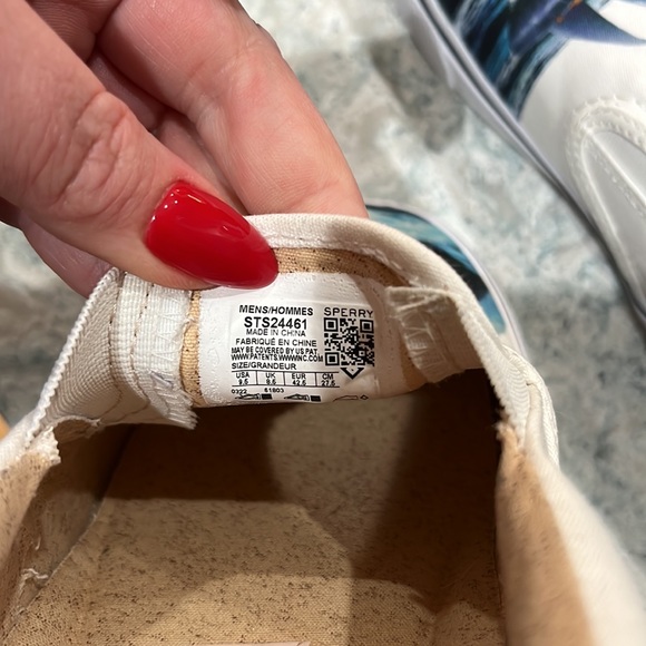 Jaws Sperry Slip Ons - Picture 5 of 8